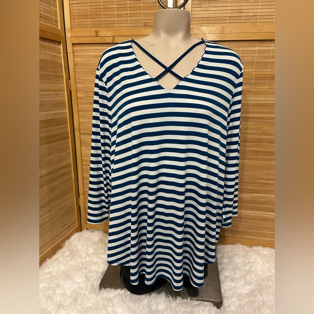 Chico’s blue white stripe v-neck cross cross blouse 3/4 sleeve top shirt Large